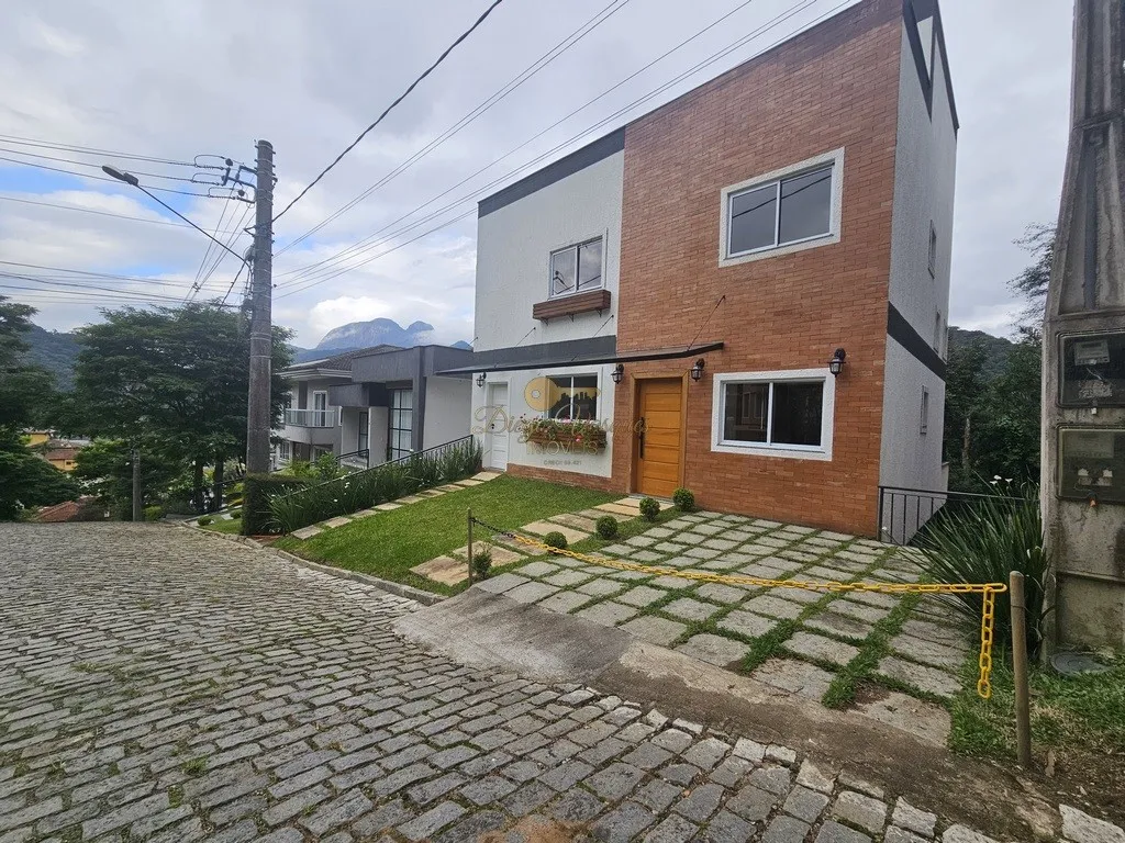Imagem Casa em Condomínio para Venda em Teresópolis / RJ no bairro Vargem Grande