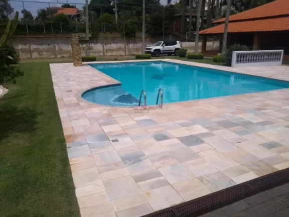 Imagem Lindíssima Chácara em condomínio fechado com toda infraestrutura