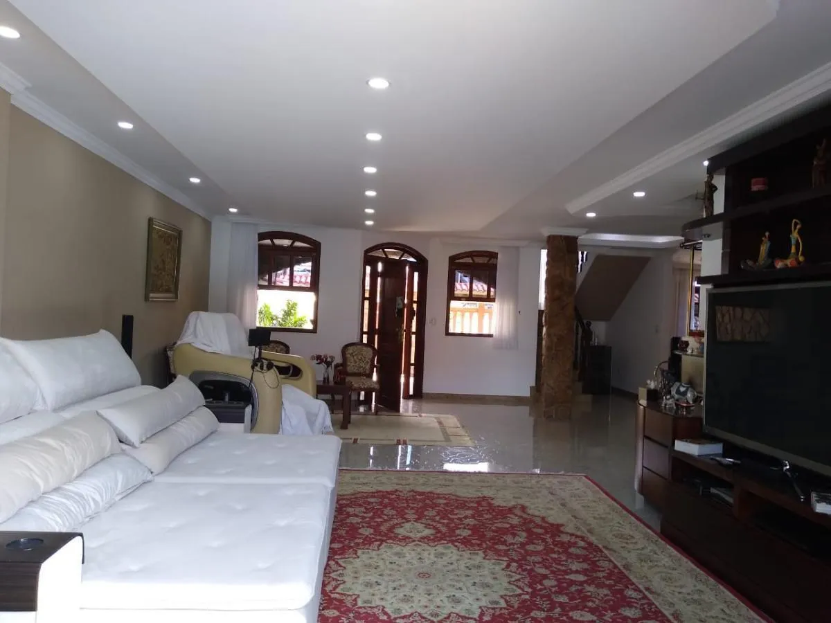 Foto do imóvel Casa à venda em Rio de Janeiro/RJ em Estrada do Rio Grande, 4577 - Jacarepaguá, Rio de Janeiro - RJ