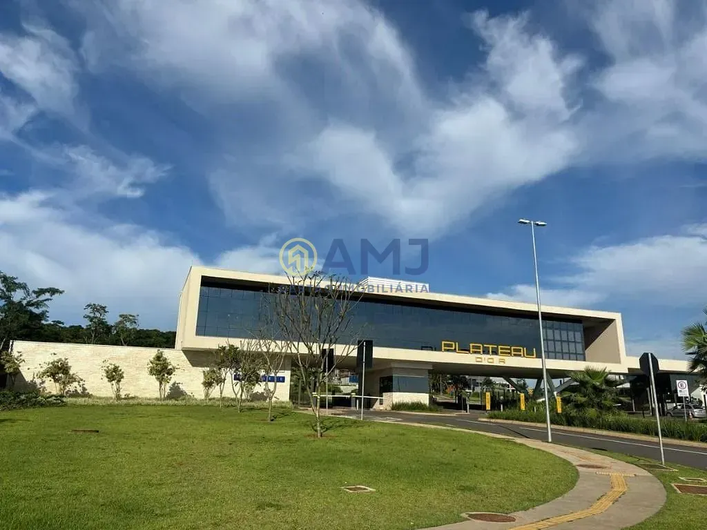 Imagem Lote Exclusivo à Venda no Plateau d'Or Privilege - 1ª Etapa | 736 m² | Fundo para Via Verde