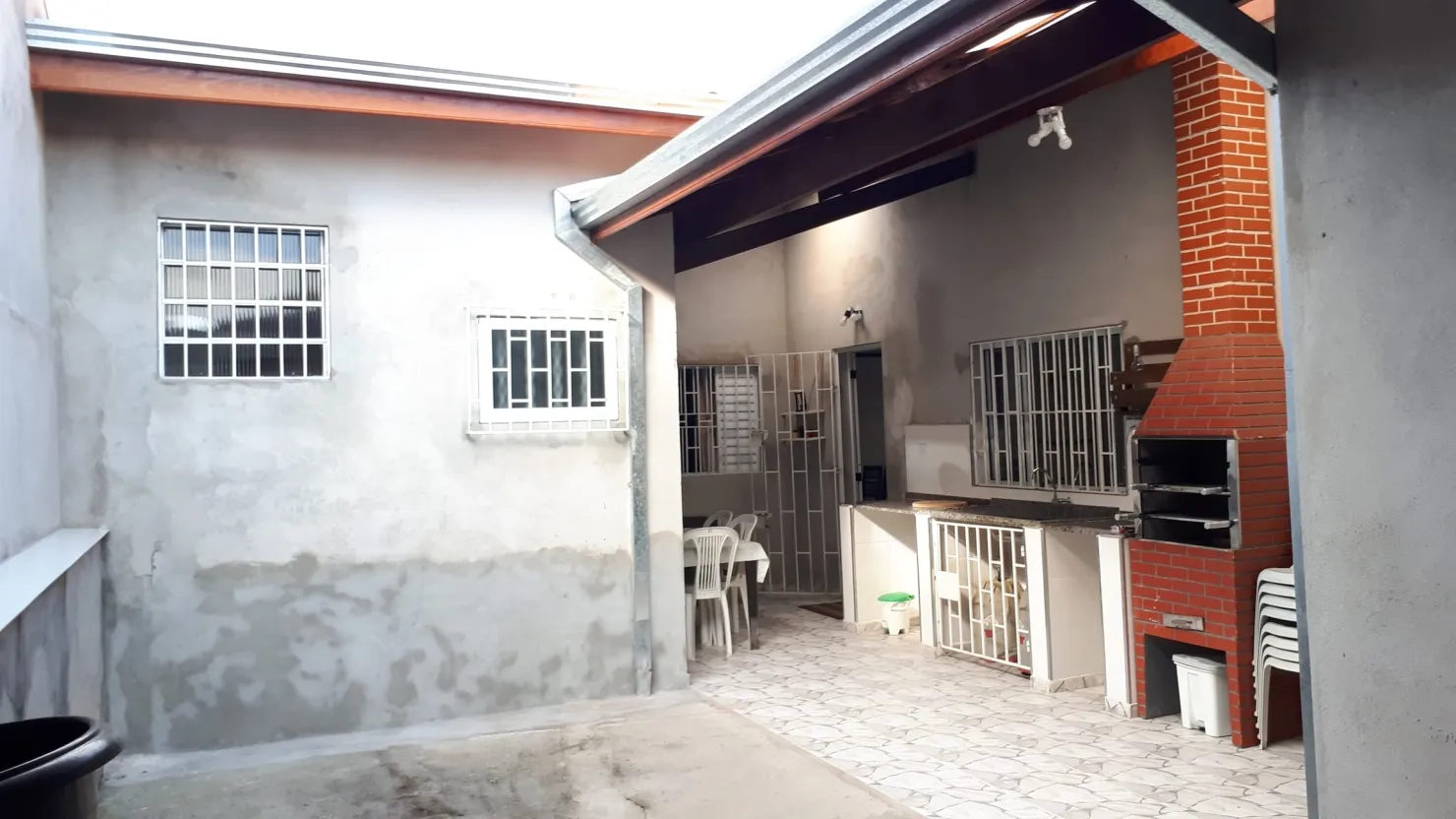 Imagem Casa à venda 2 Quartos, 1 Suite, 2 Vagas, 200M², Parque das Palmeiras, Pindamonhangaba - SP