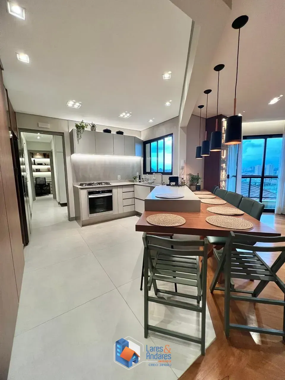 Imagem Apartamento para venda em Parque São Domingos com 3 quartos, sendo 1 suíte, 174m²