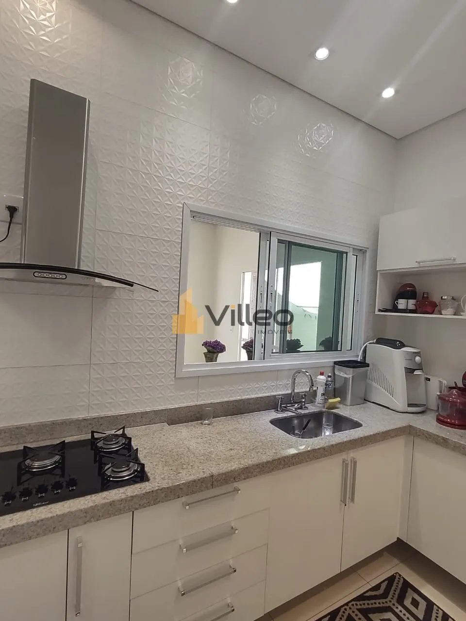 Foto do imóvel Descubra o privilégio de viver com conforto, segurança e requinte nesta residência única no Resi...