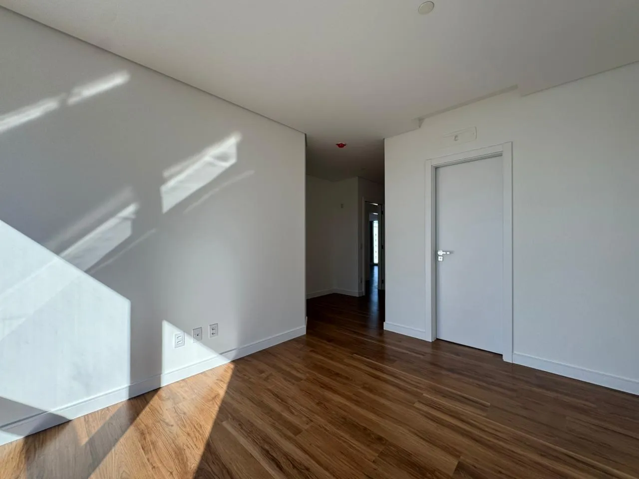 Imagem Apartamento com vista para o mar à venda com 171m2 por R$ 6.400.000,00