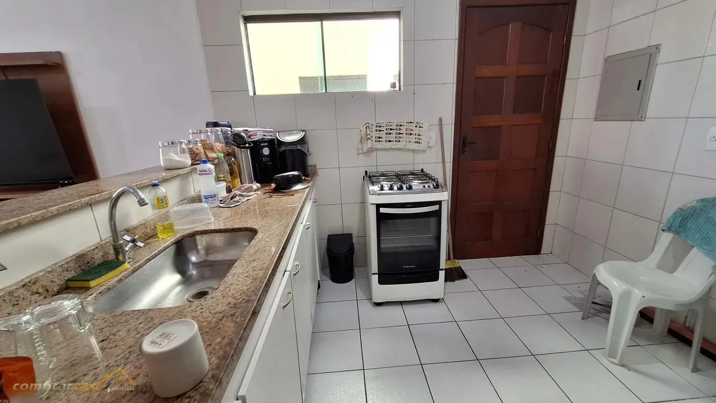 Imagem Casa em Condomínio para Venda em Cabo Frio / RJ no bairro Palmeiras