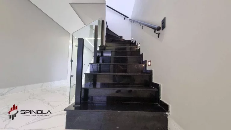 Imagem Sobrado com 3 dormitórios à venda, 180 m² por R$ 1.150.000,00 - Maracanã - Praia Grande/SP