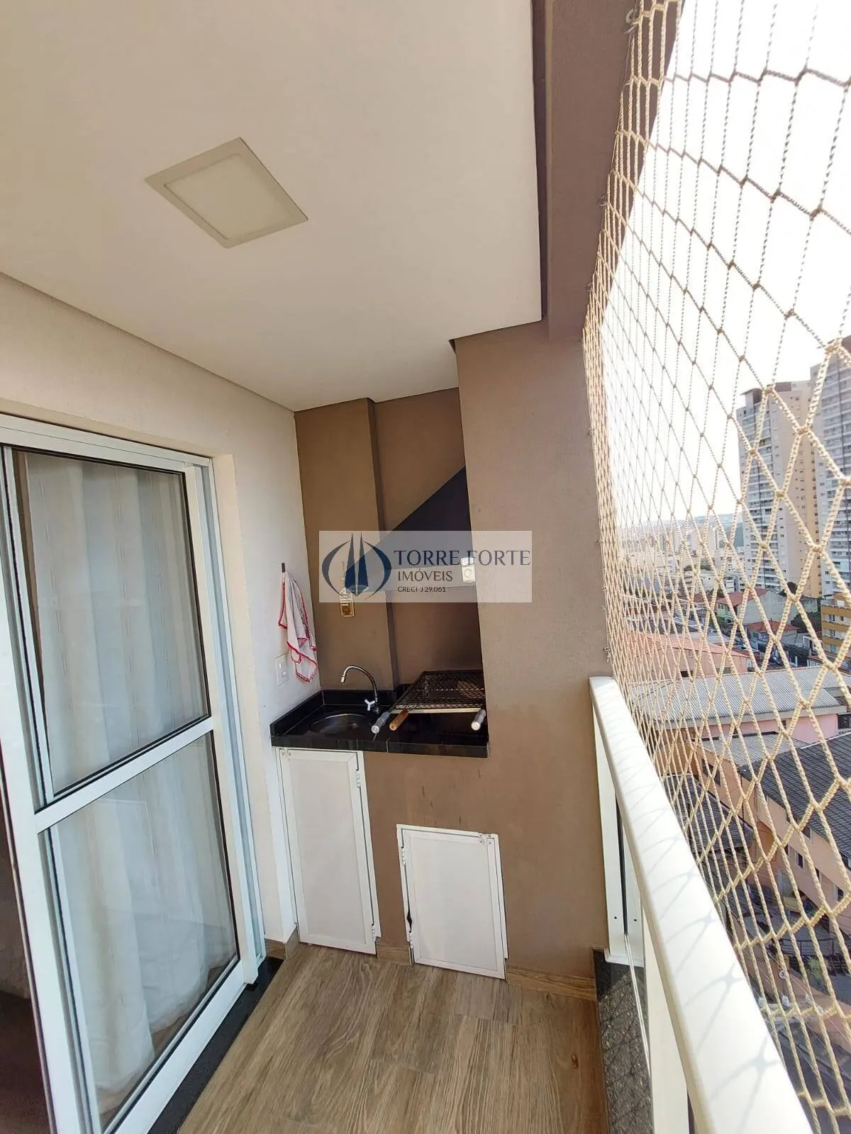 Imagem Lindo Apartamento com varanda gourmet com 2 dormitórios , 1 vaga , centro