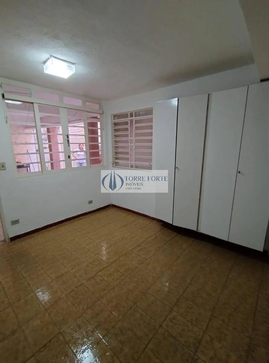 Imagem Casa sobrado de 320m², com 3 dormitórios, ao lado do Metrô Penha