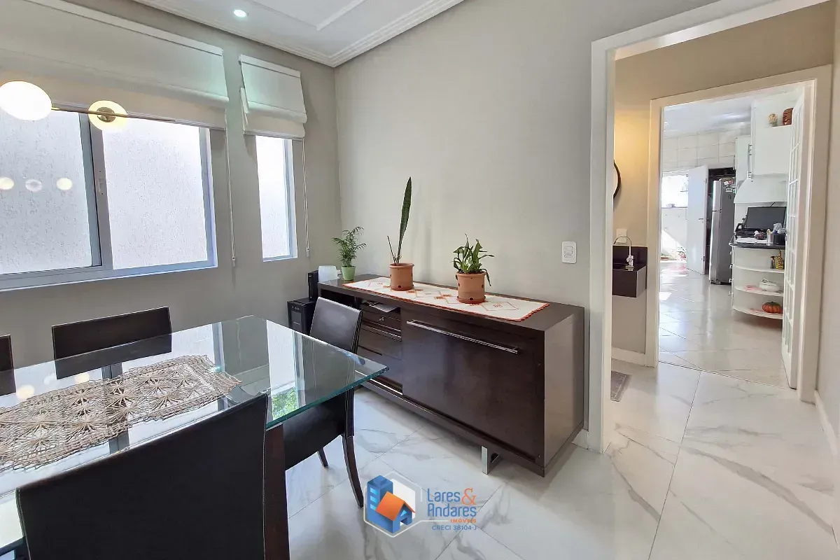 Imagem Sobrado para venda em Tucuruvi com 3 quartos, sendo 3 suítes, 234m²