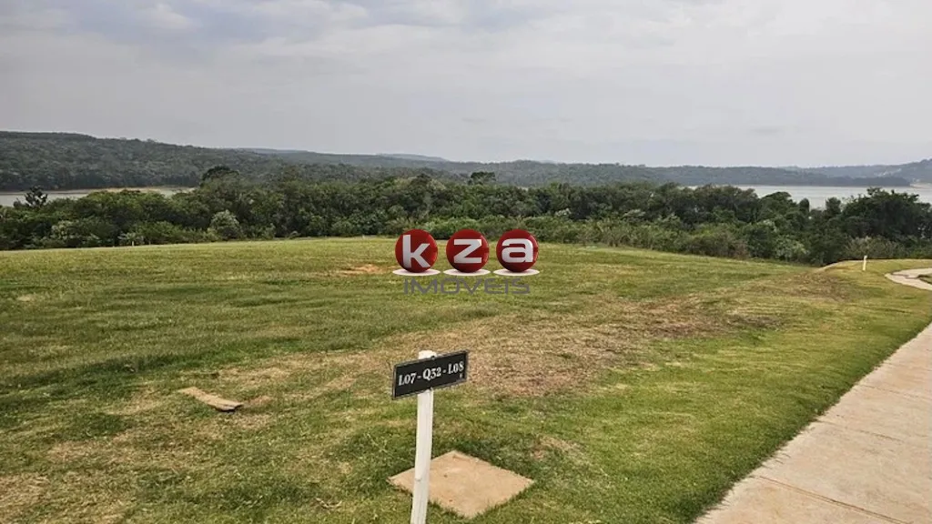 Imagem Terreno de 2.100 m² à venda no Condomínio Portofino em Piedade-SP: Conquiste seu espaço exclusivo!