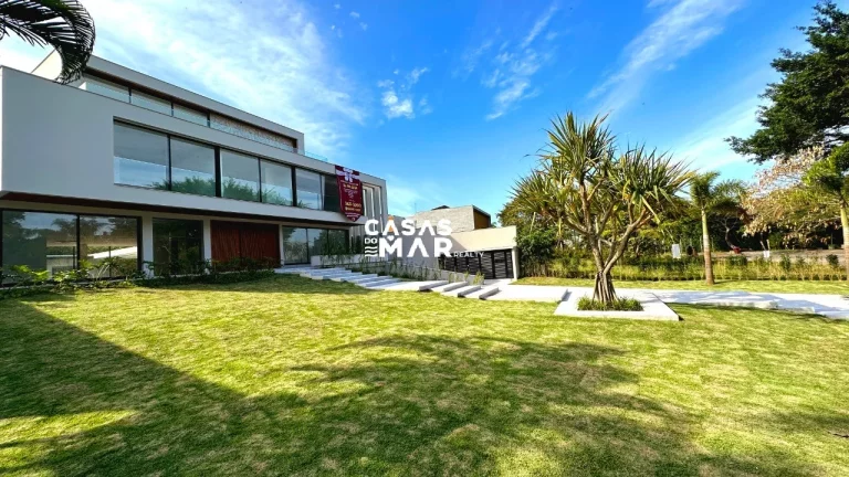 Imagem Luxuosa mansão na Barra da Tijúca, Rio de Janeiro - RJ: 6 suítes, 3 salas, 10 banheiros, 5 vagas de garagem, 1.020m².