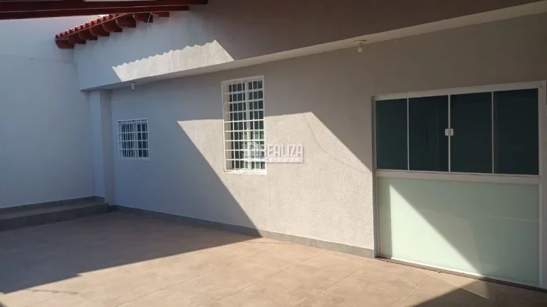 Imagem Casa para alugar no Conjunto Sete Colinas, em Uberaba | 3 dormitórios, 2 banheiros