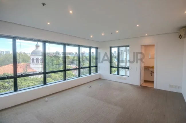 Imagem Sala Comercial de Alto Padrão no Jardim Paulista: 2 salas, 3 banheiros, 3 vagas de garagem, 68m² - São Paulo-SP