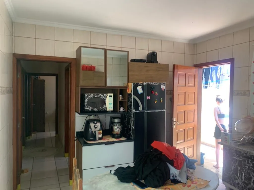 Imagem Venha conhecer essa incrível casa à venda, localizada em um bairro tranquilo e familiar.