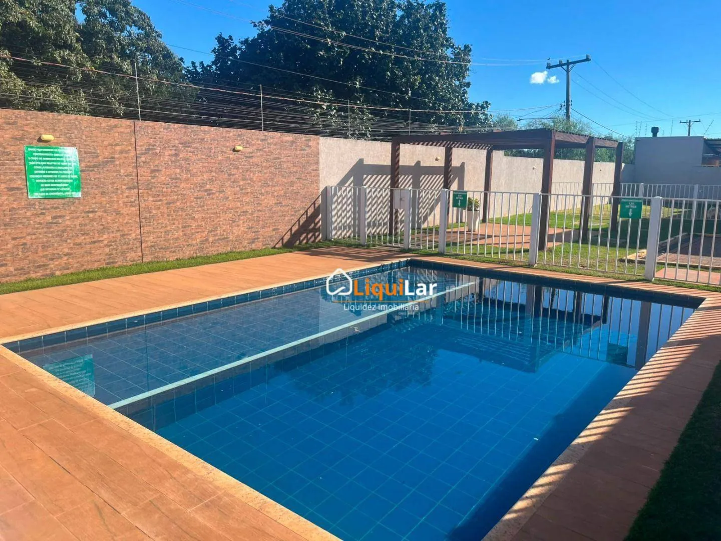 Imagem Sobrado à Venda no Condomínio Blu Park com 3 Quartos, Suíte e Rico em Planejados