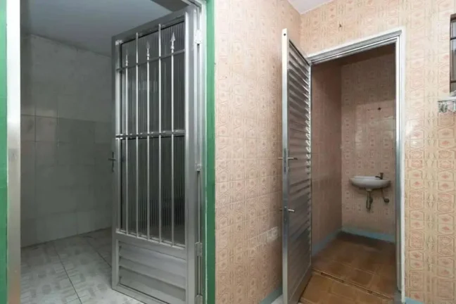 Imagem Sobrado 3 Dorm e Edícula com 4 vagas - próximo Metrô e Parque Ceret