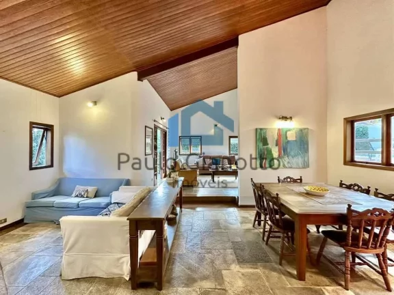 Imagem Linda casa à venda em condomínio na Graja Viana