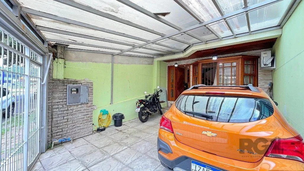 Imagem Sobrado para Venda - 218m², 4 dormitórios, sendo 3 suites, 2 vagas - Ipanema