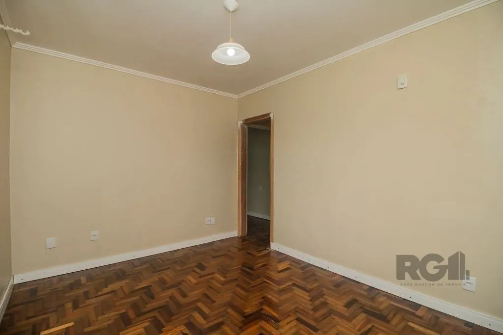 Imagem Excelente casa de 389,53m² com 8 dormitórios e 3 vagas.