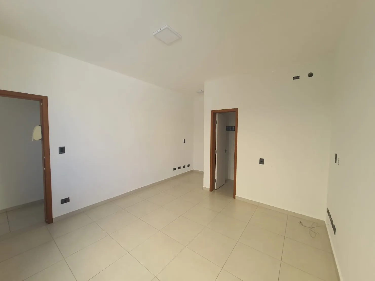 Imagem Comercial para Locação 30M², Centro, Taubaté - SP | sala comercia centro