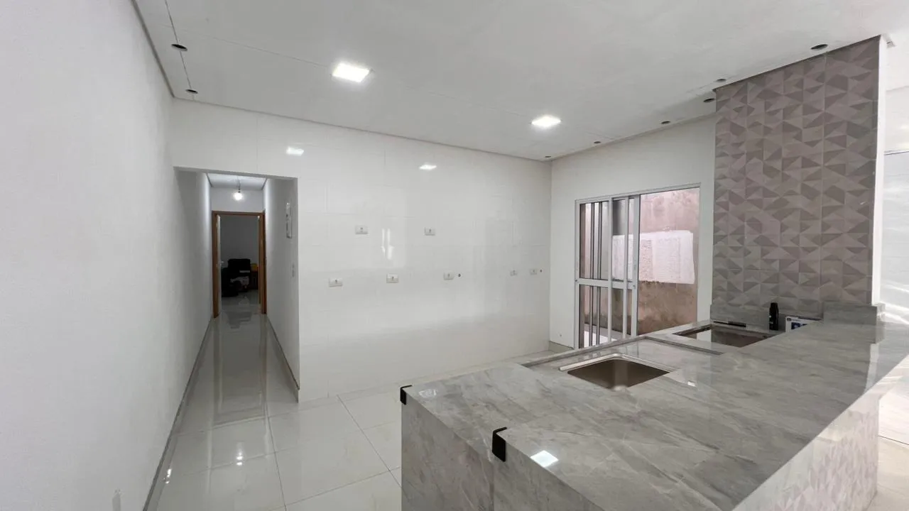 Imagem Casa Nova com 2 Suítes, Varanda e Cozinha com Ilha no Parque Jataí II ? Votorantim/SP