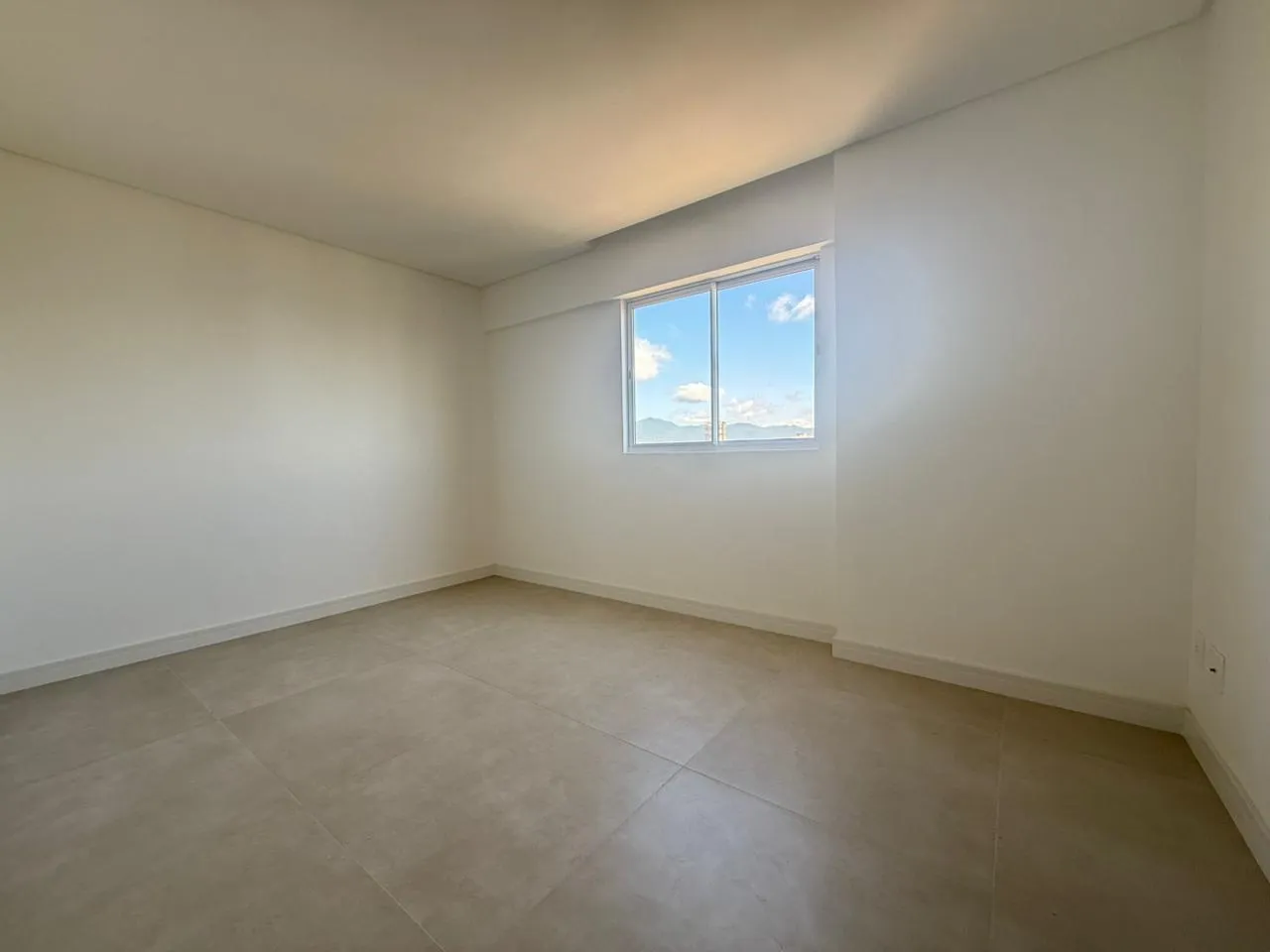 Imagem Apartamento com vista para o mar à venda com 128.5m2 por R$ 3.000.000,00