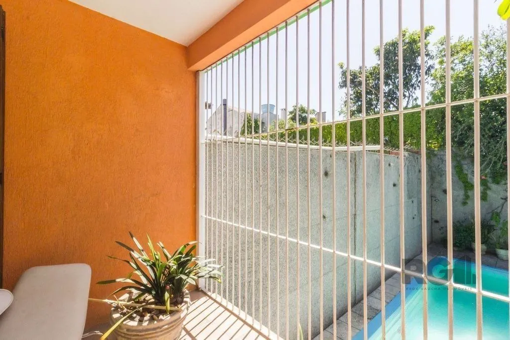 Imagem Casa 470m² - 4 dormitórios, 5 vagas no bairro Jardim São Pedro
