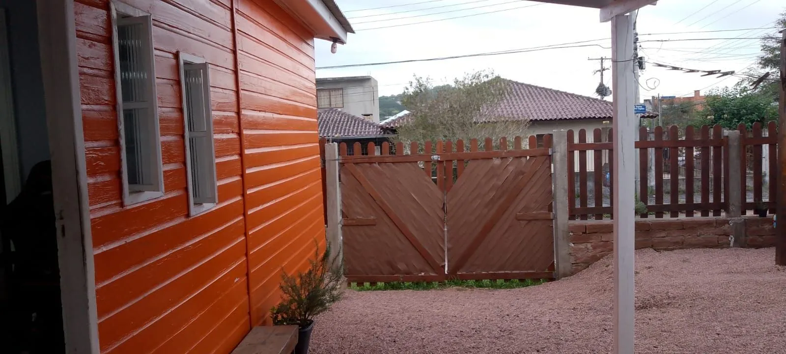 Imagem Terreno de esquina com 2 casas a venda, bairro Vila Nova, Porto Alegre, RS