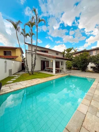 Casa com 4 quartos à venda, 345 m² por R$ 2.390.000 - Santana de Parnaíba/SP