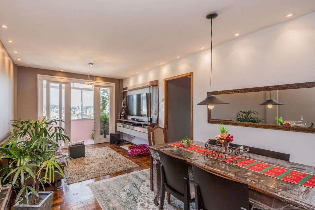 Imagem Apartamento de 3 dormitórios à venda no Bairro Rio Branco - Porto Alegre