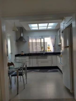 Imagem Casa com 4 dormitórios à venda, 217 m² por R$ 1.500.000,00 - Parque Residencial Itapeti - Mogi das C