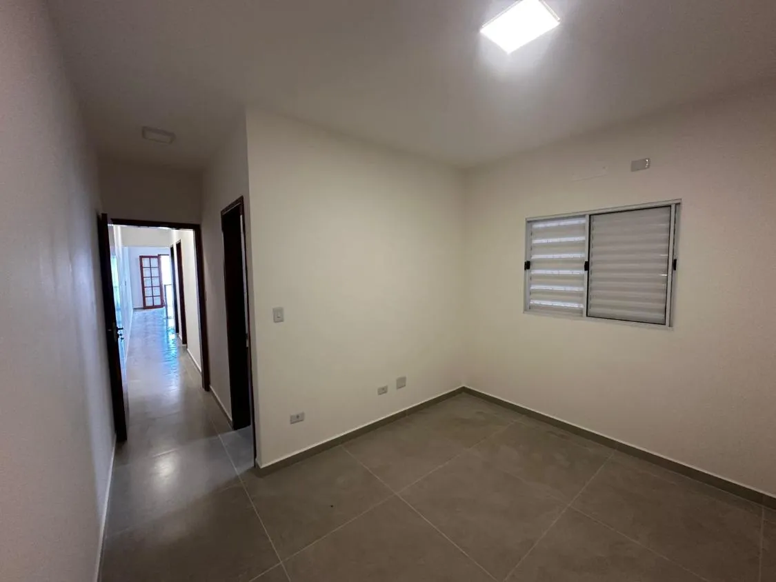 Imagem CASA NOVA COM PISCINA, 02 DORMITÓRIOS E DISPONÍVEL PARA VENDA E LOCAÇÃO LADO PISTA NA VILA ATLÂNTICA EM MONGAGUÁ