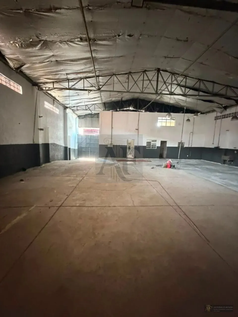 Imagem Comercial para alugar em Guaiaúna, São Paulo
