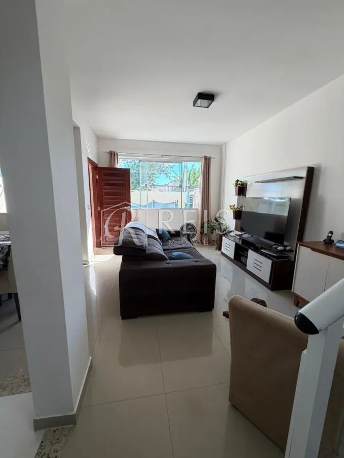 Imagem Casa para Venda em Rio das Ostras, Terra Firme, 3 dormitórios, 1 suíte, 3 banheiros, 1 vaga