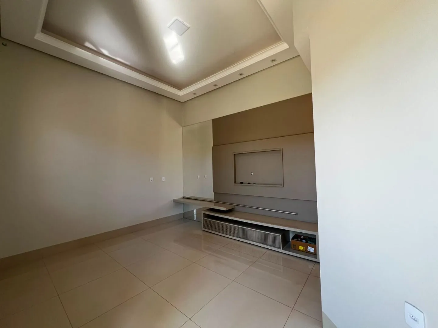 Imagem Casa com 3 dormitórios à venda, 206 m² por R$ 893.000,00 - Alto Limoeiro - Patos de Minas/MG
