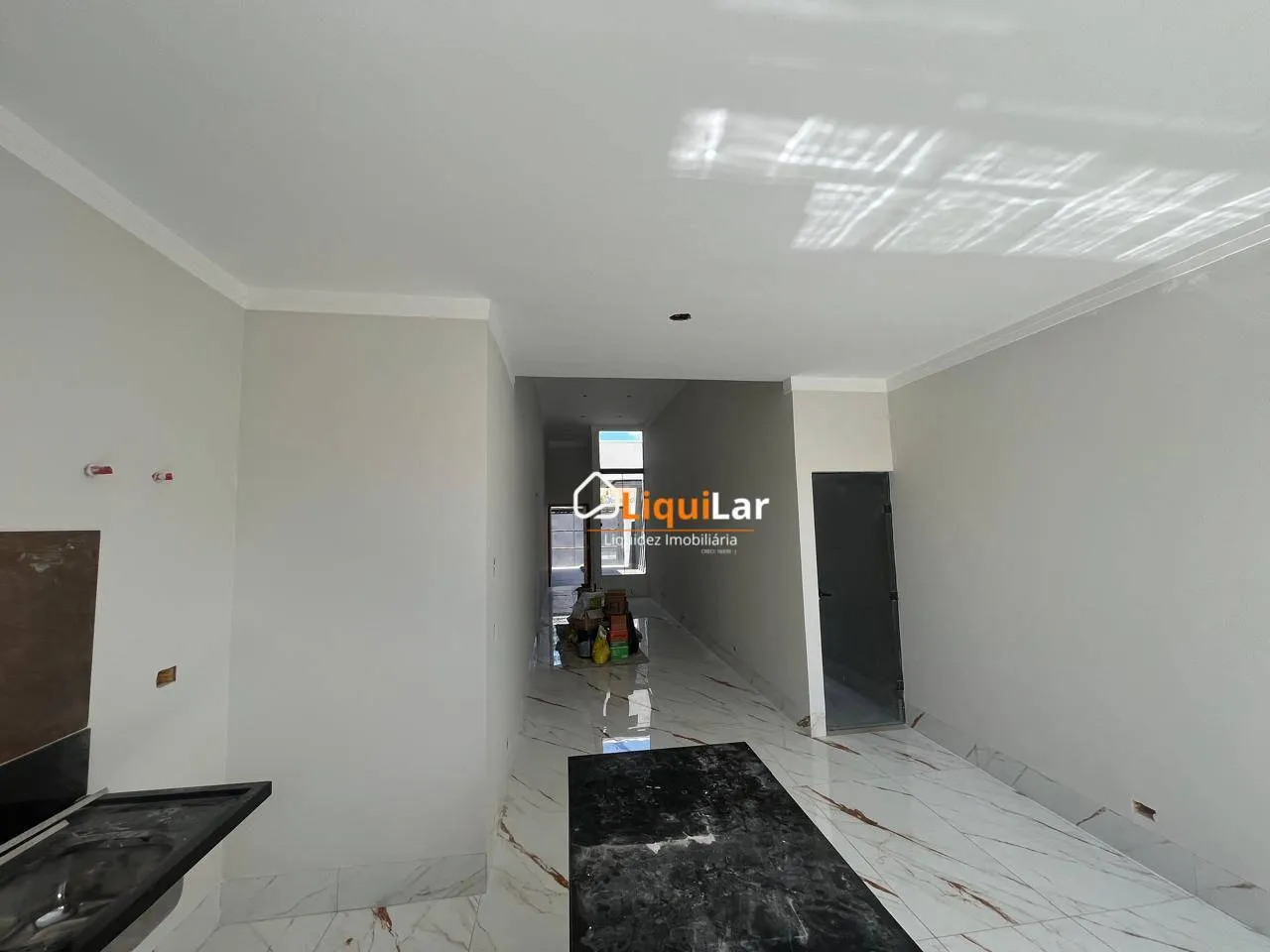 Imagem : Casa Nova à Venda na Vila Carlota com 2 Suítes e Piscina
