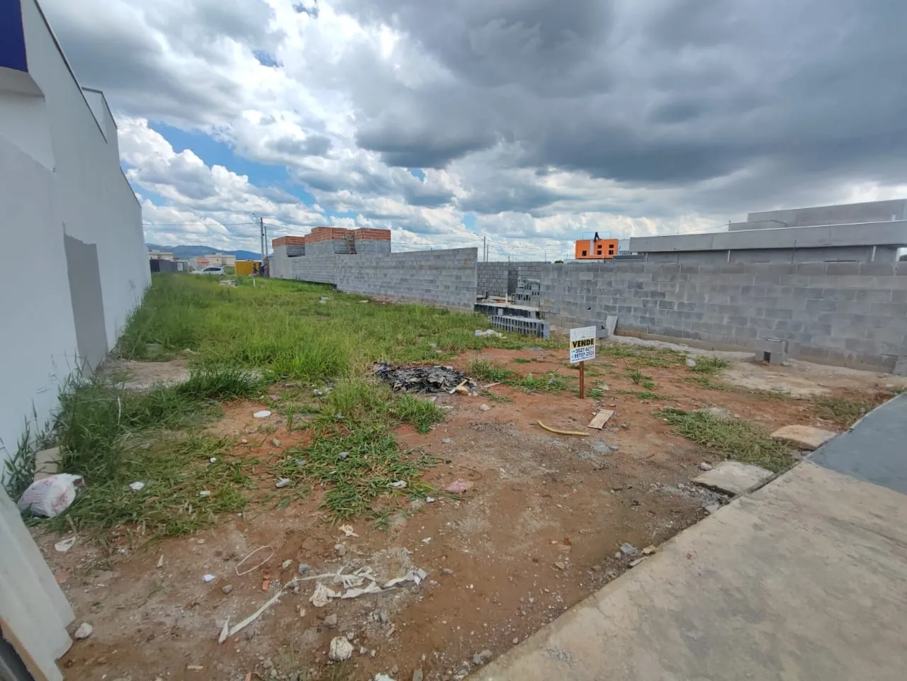 Imagem Terreno à venda 125M², Conjunto Habitacional Terra dos Ipês W, Pindamonhangaba - SP