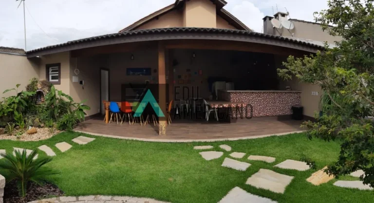 Imagem Ótima casa Vila Gardênia, Atibaia , piscina, fogo de chão , 4 dormitórios rua tranquila