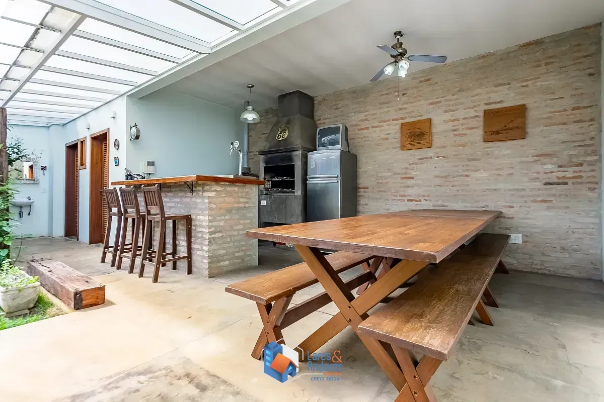 Imagem Casa para venda em Planalto Paulista com 3 quartos, sendo 3 suítes, 400m²
