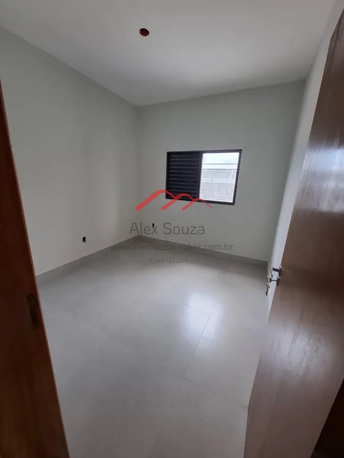 Imagem Casa para Venda em Hortolândia, Parque Bellaville, 2 dormitórios, 1 suíte, 1 banheiro, 2 vagas