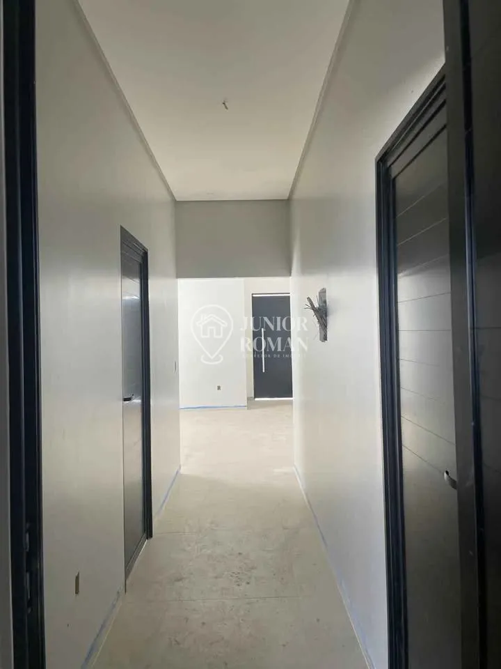 Imagem CASA ALTO PADRÃO COM 3 SUÍTES, 2 SALAS, PISCINA E GARAGEM PARA 2 CAMINHONETES - BAIRRO BANDEIRANTES - BARREIRAS/BA