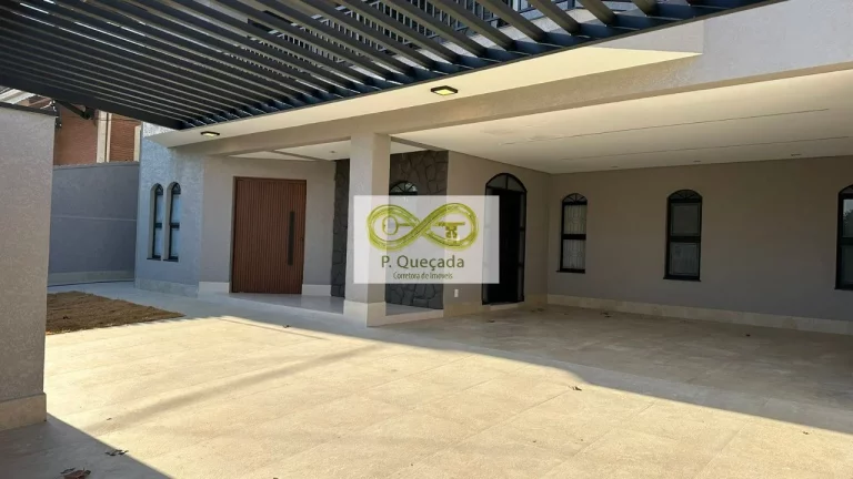 Imagem Linda casa com 4 quartos, sendo 4 suítes, 2 vagas de garagem e 396,06 m2 de área total disponível para venda!