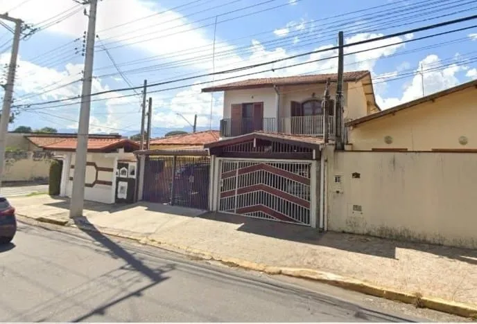 Foto do imóvel Casa à venda 3 Quartos, 2 Vagas, 176.5M², Santana, Pindamonhangaba - SP