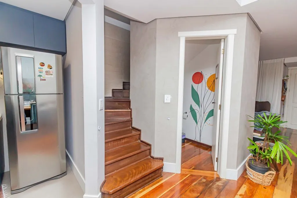 Imagem Casa de 3 dormitórios à venda no Bairro Serraria - Porto Alegre
