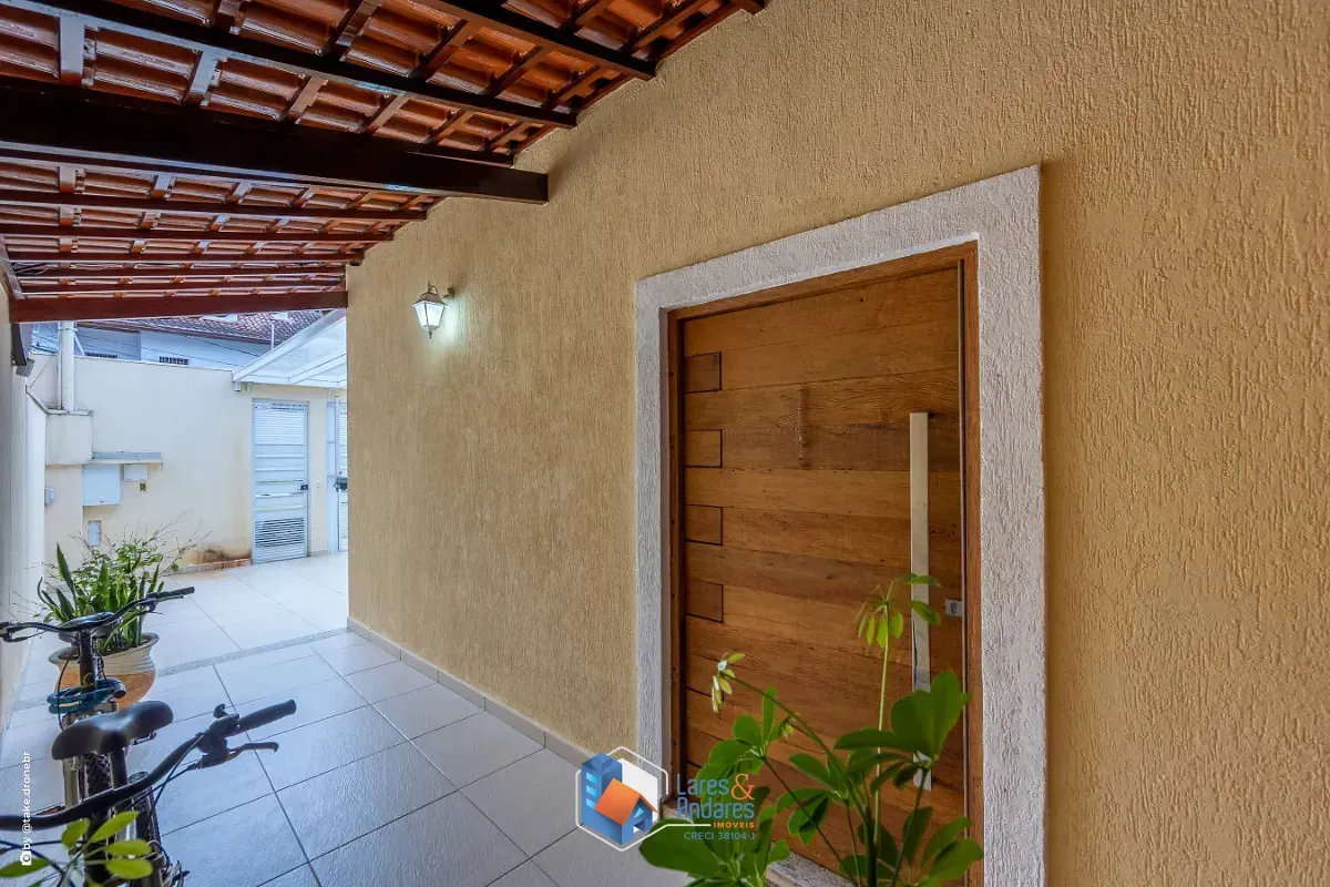 Imagem Casa para venda em Interlagos com 3 quartos, sendo 1 suíte, 379m²