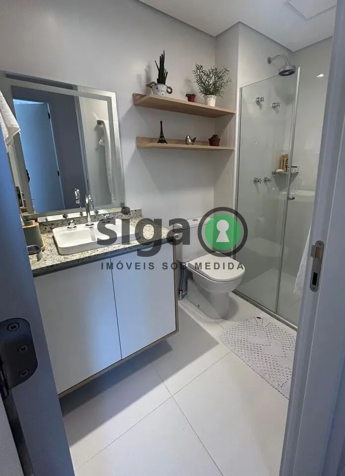 Imagem Apartamento á venda de 48m² mobiliado, 2 quartos (1 suíte) próximo Av Chucrizaidan