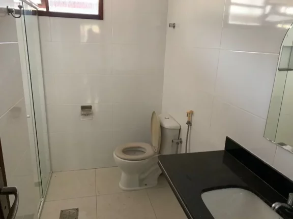 Imagem Casa Linear 3 quartos sendo uma suíte varanda duas vagas de garagem espaço gourmet com churrasqueira na Praia do Morro.