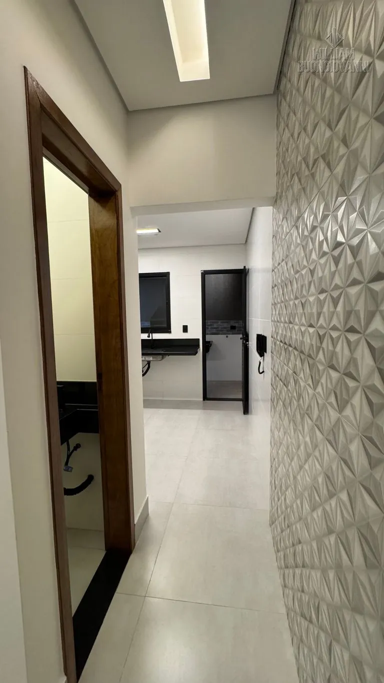 Imagem Sobrado 2 Dormitórios com Quintal - 63m²