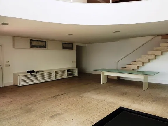 Imagem Cobertura com 5 Quartos à Venda, 680 m² em Icaraí - Niterói