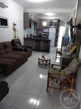 Imagem Vendo Excelente Casa de Alvenaria na Praia do Meio Palhoça SC